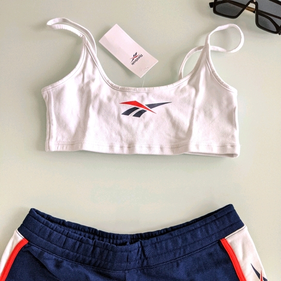 Reebok Tops - 🆕 Reebok bralette sport bra crop top